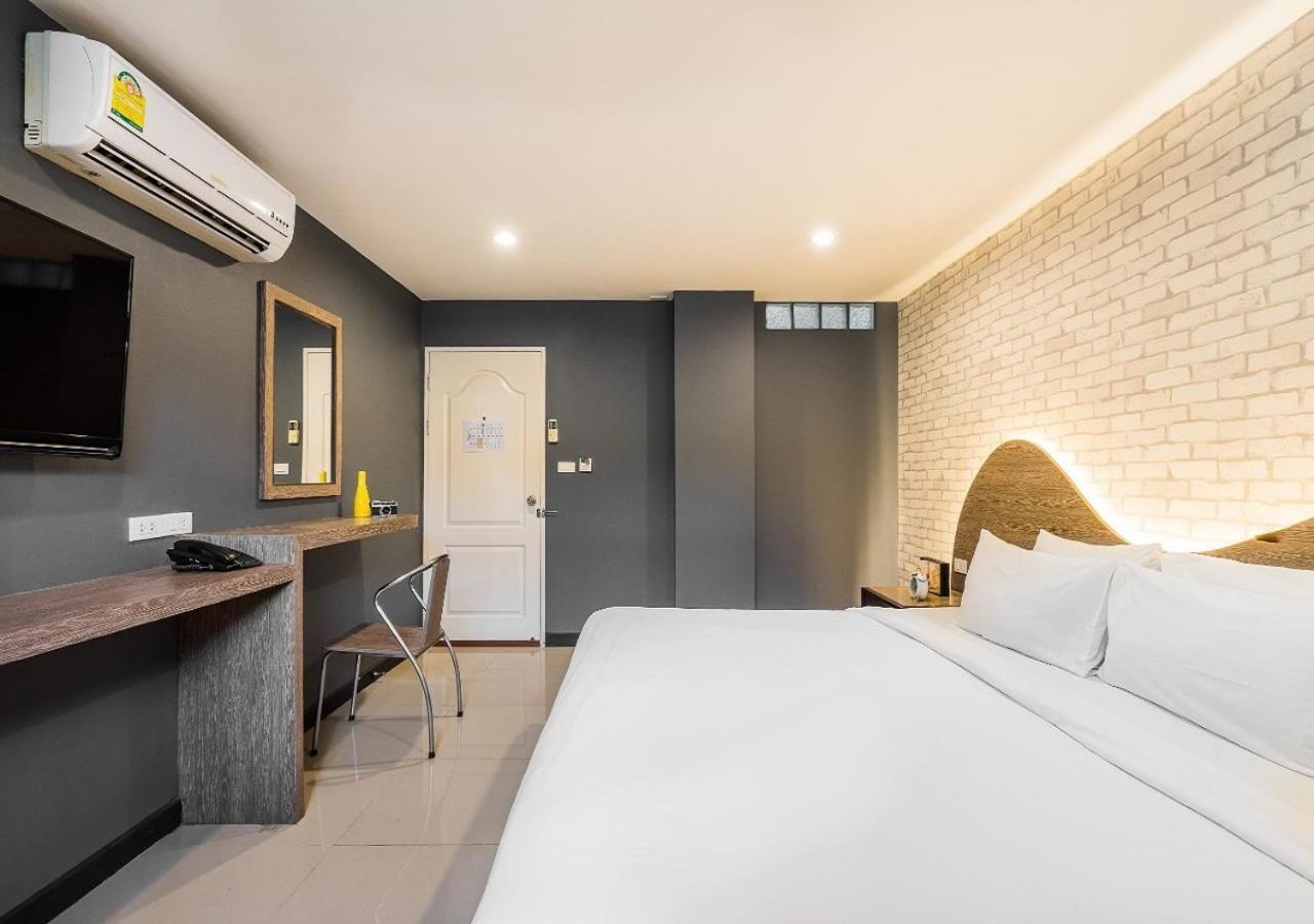 Ton Aor Place Hotel Бангкок Экстерьер фото